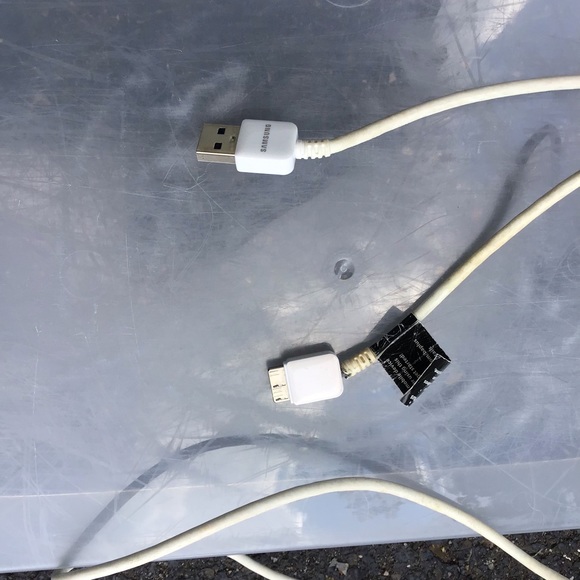 Variety of 4 chargers Samsung Android see pics - Picture 6 of 9